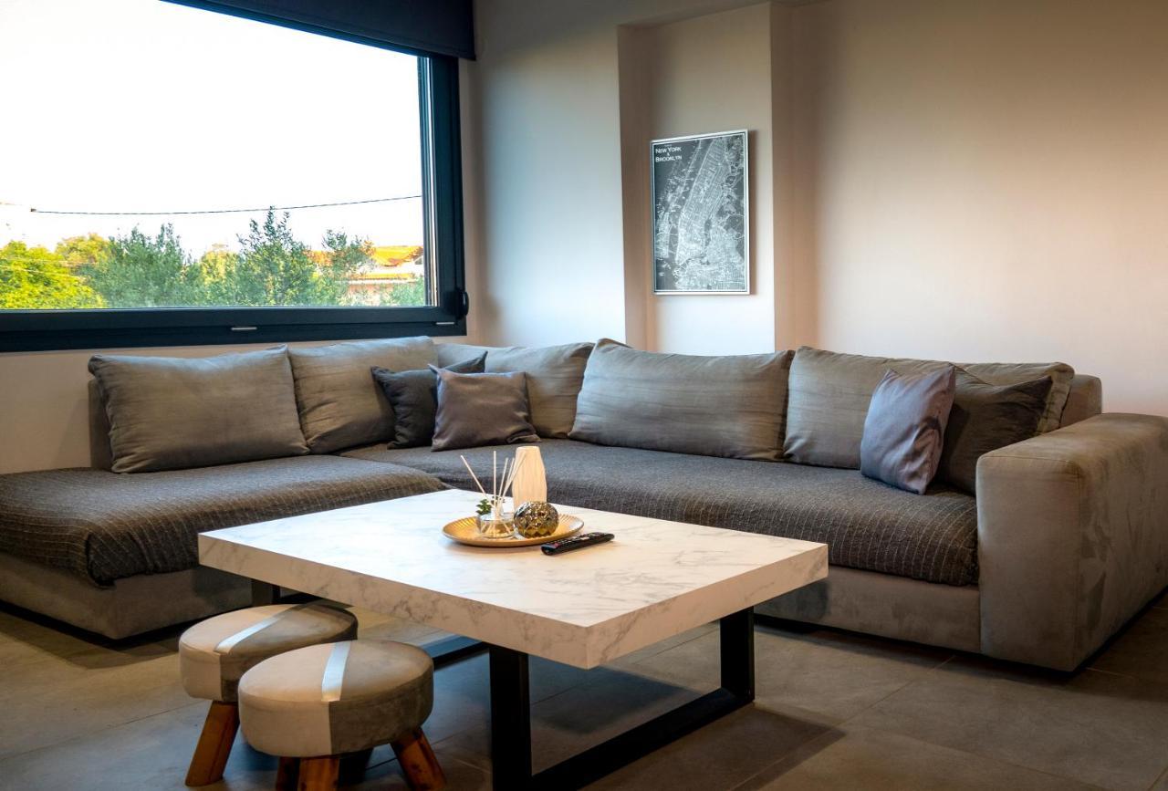 Berries Luxury Apartments Неа Мудания Екстериор снимка