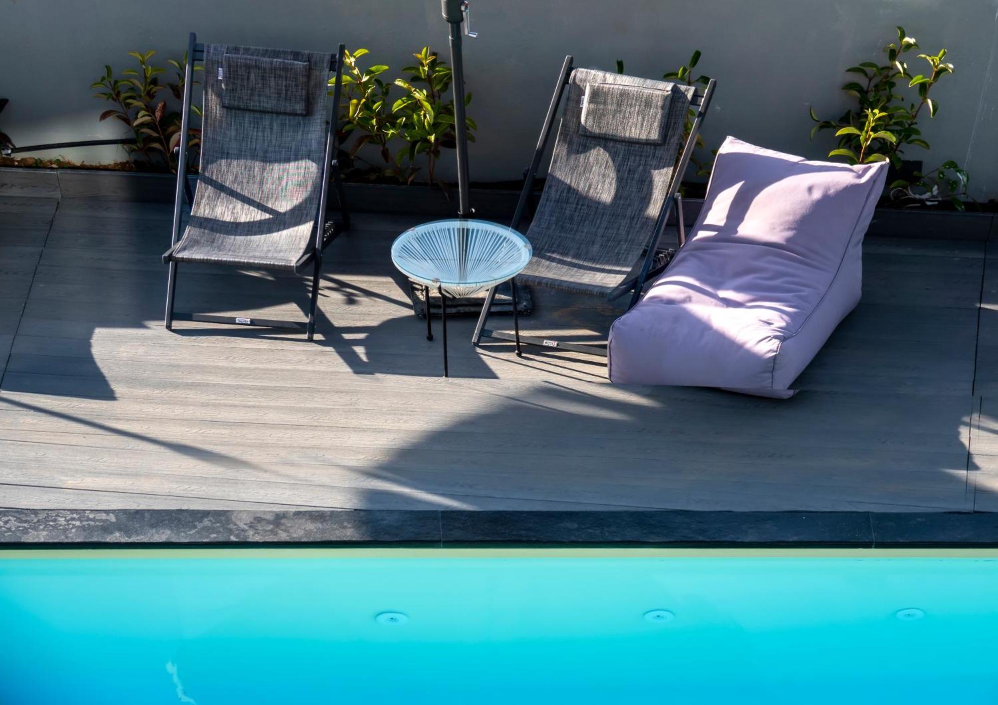 Berries Luxury Apartments Неа Мудания Екстериор снимка